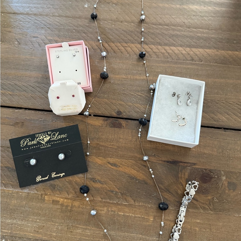 Costume jewelry lot